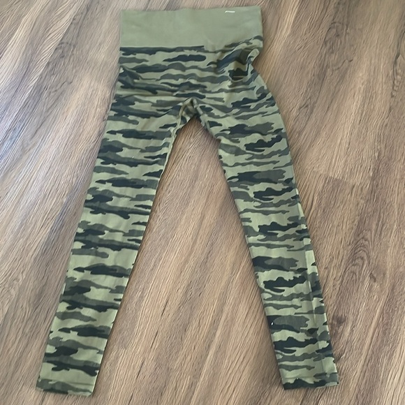 Leggings girl pants Size Small NWOT - Picture 2 of 2